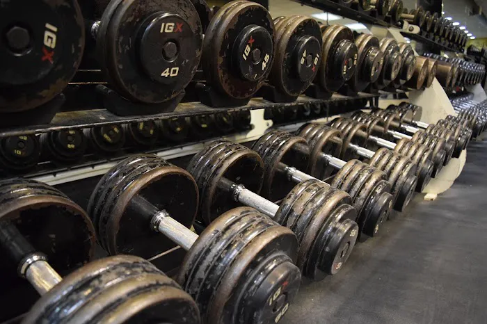 Chicago Barbell Compound - #1 Workout Gym Picture 1