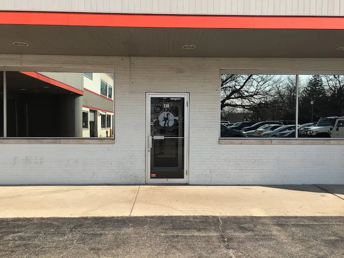 Chicago Barbell Compound - #1 Workout Gym Picture 10