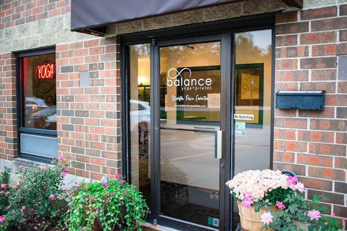 Balance Yoga + Pilates Picture 4