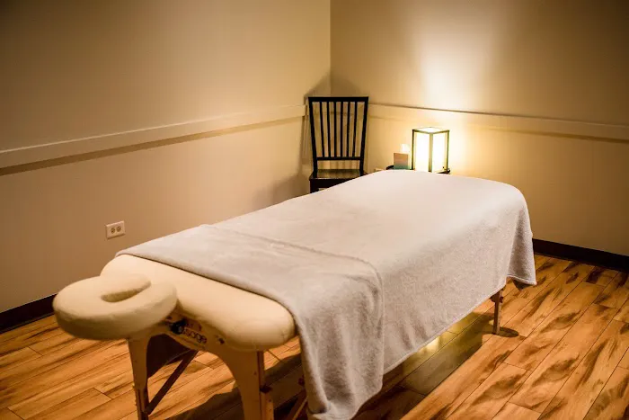 Balance Yoga + Pilates Picture 10