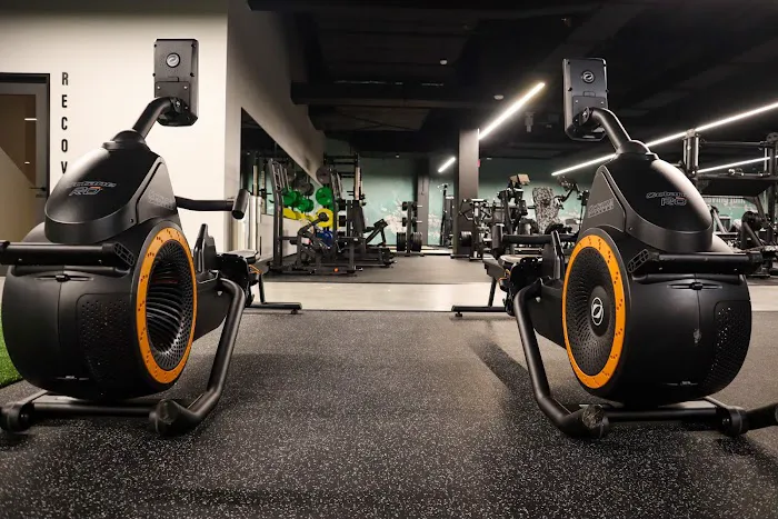 Gold's Gym - NoMa Center Picture 7