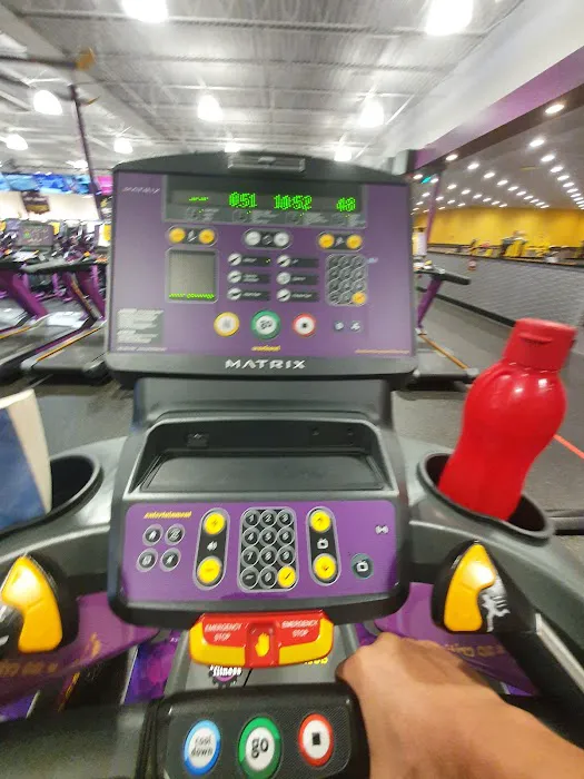 Planet Fitness Picture 10