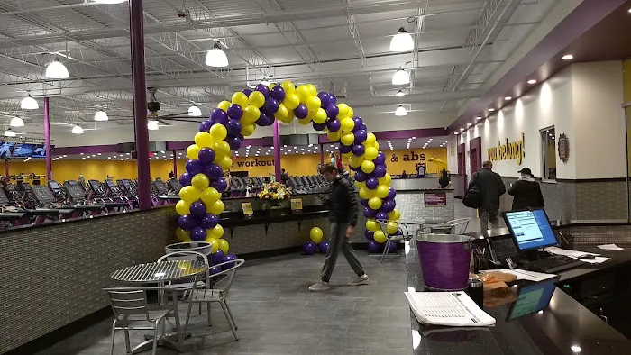 Planet Fitness Picture 7