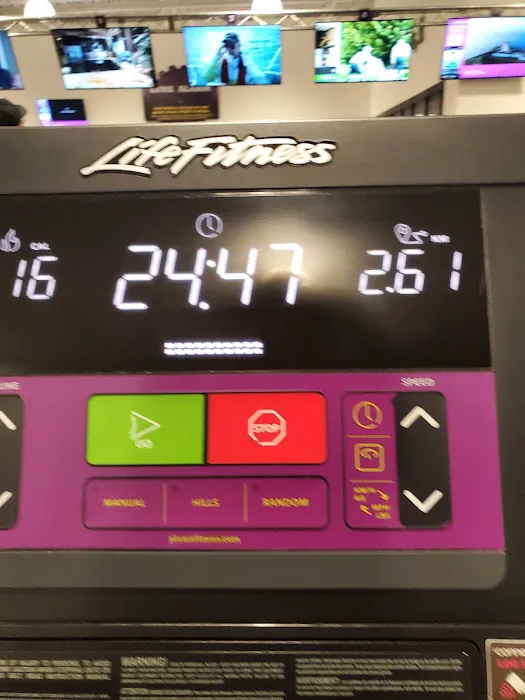 Planet Fitness Picture 9