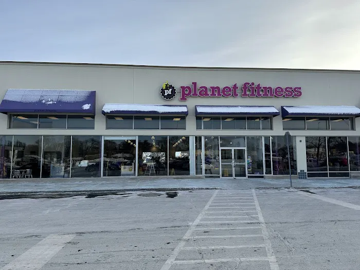 Planet Fitness Picture 1