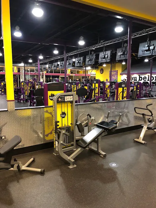 Planet Fitness Picture 10