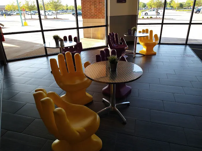 Planet Fitness Picture 7