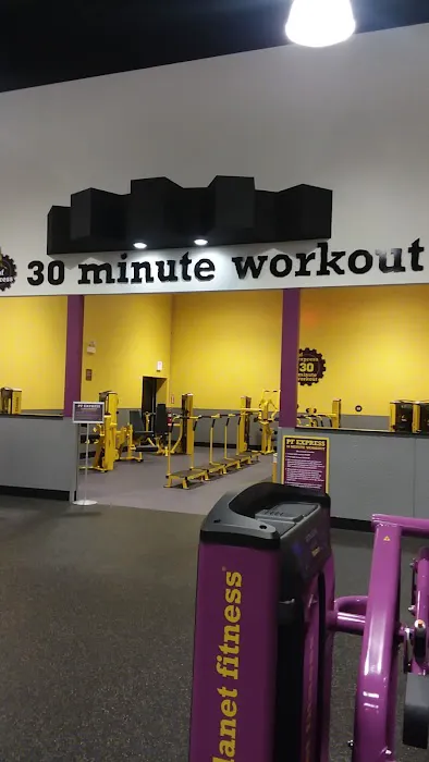 Planet Fitness Picture 9