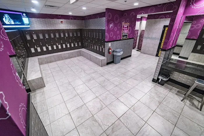 Planet Fitness Picture 9