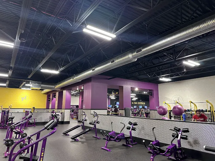 Planet Fitness Picture 6