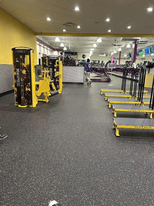 Planet Fitness Picture 10