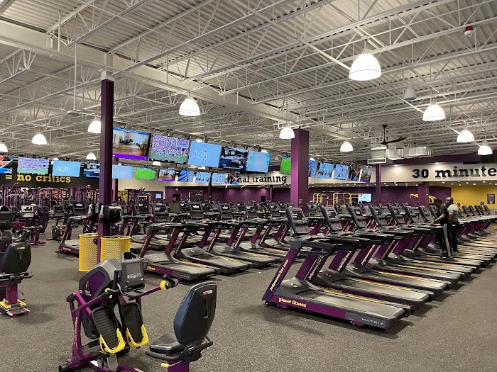 Planet Fitness Picture 7