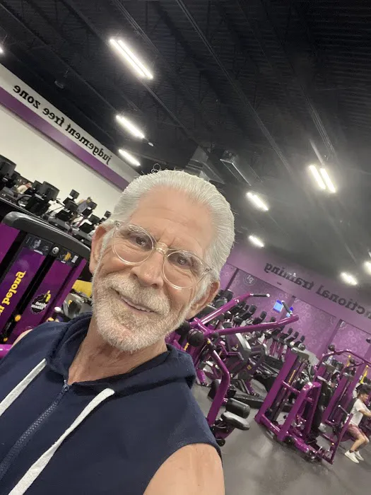 Planet Fitness Picture 7