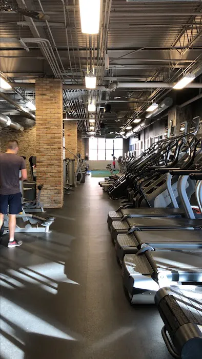 LA Fitness Picture 6