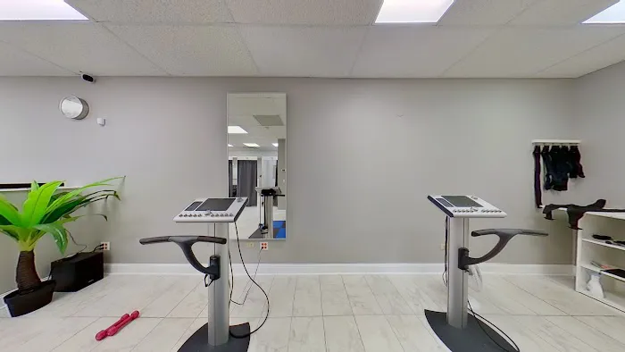 Body Time Chicago Picture 5