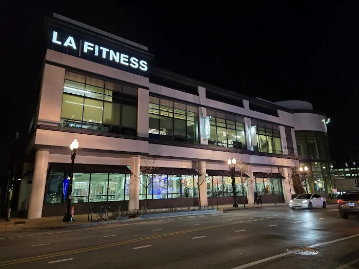 LA Fitness Picture 7