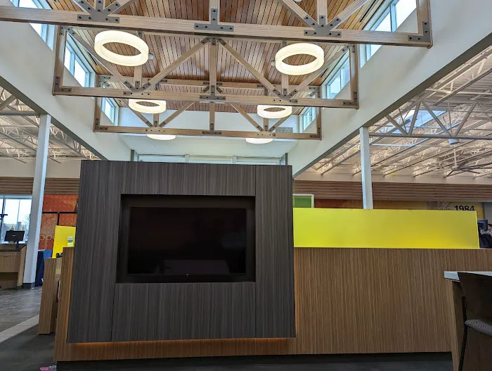 LA Fitness Picture 6