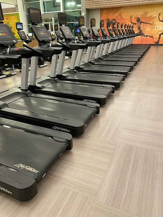 LA Fitness Picture 3