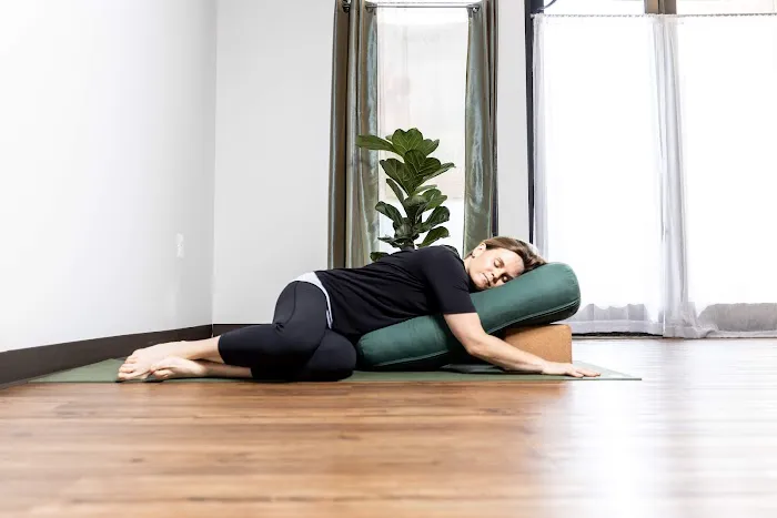 Easy Day Yoga & Meditation Picture 4