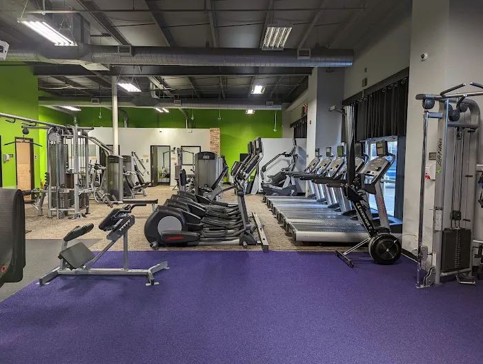 Top Shape Gym Picture 10