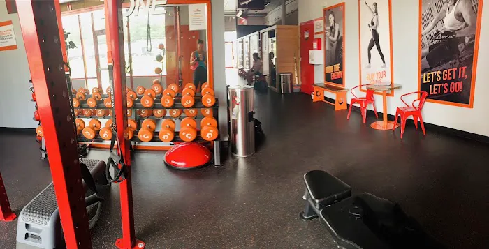 HOTWORX - Moline, IL Picture 1