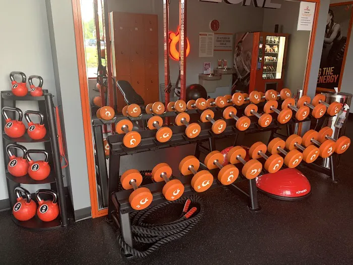 HOTWORX - Moline, IL Picture 4