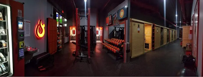 HOTWORX - Moline, IL Picture 3