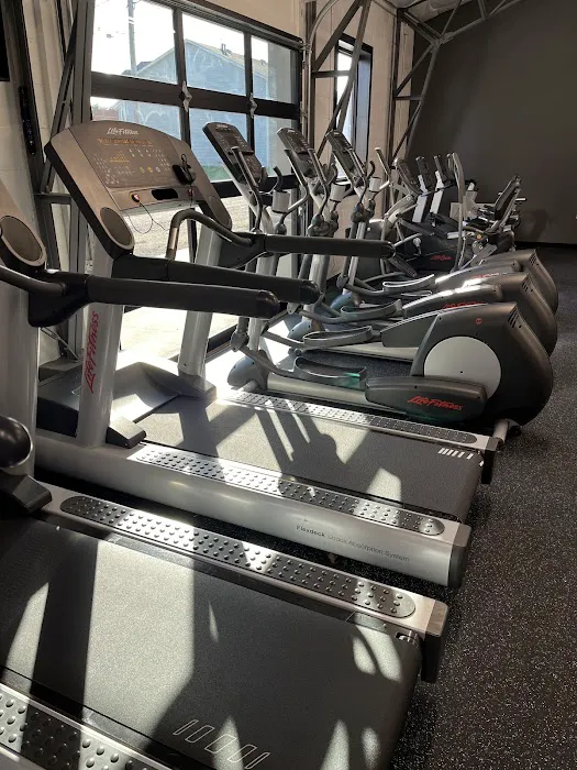 Aviston Fitness Picture 3