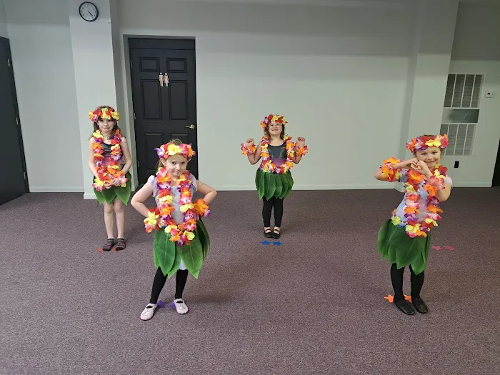 Movement on Main Picture 4