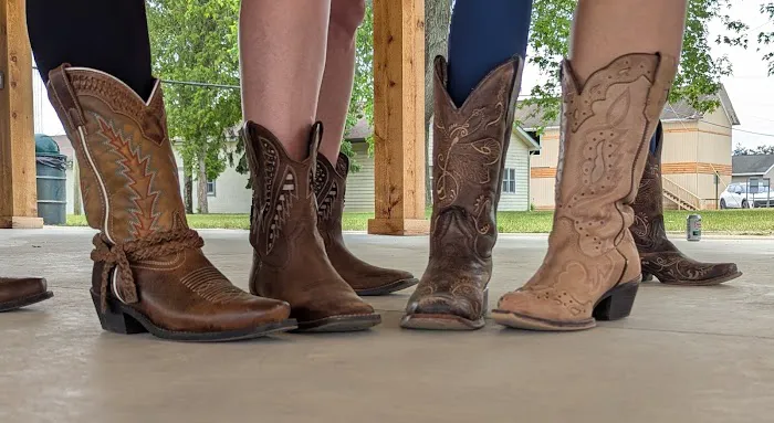 Movement on Main Picture 3