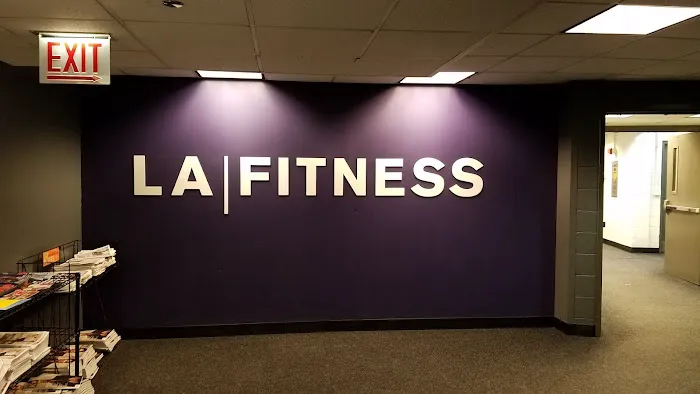 LA Fitness Picture 6