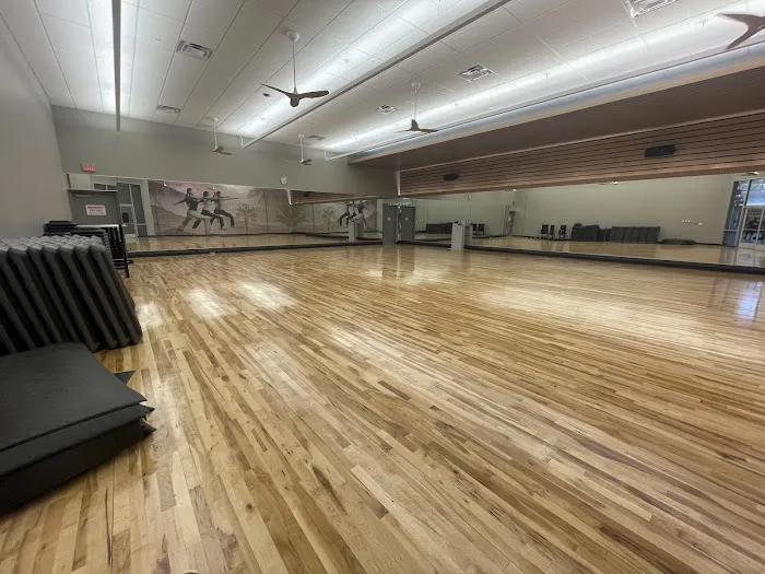 LA Fitness Picture 10