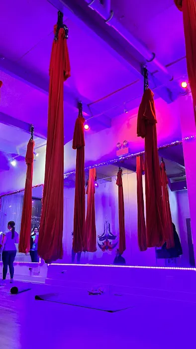 Lisa Spring Studio Picture 5