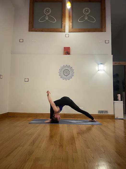 Hilltop Yoga Picture 2