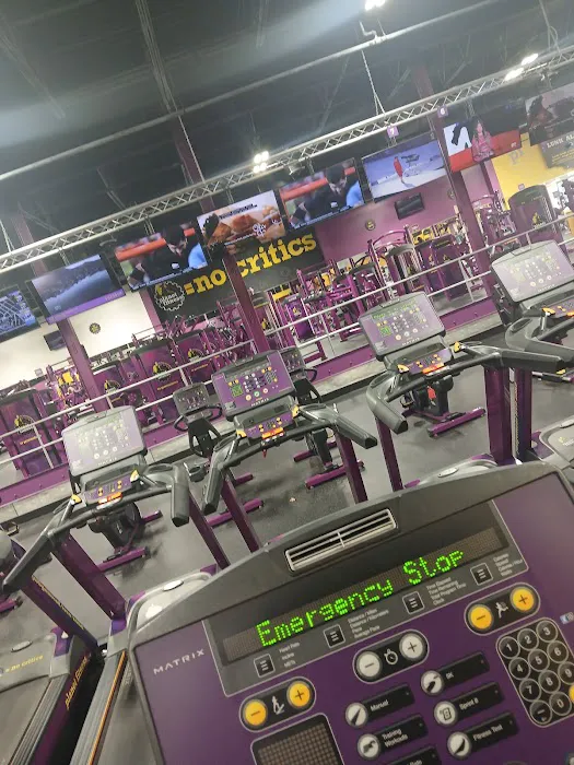 Planet Fitness Picture 1