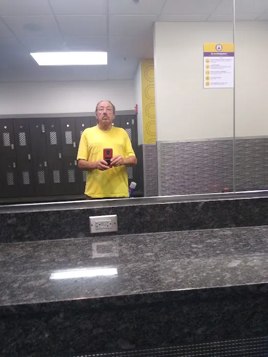 Planet Fitness Picture 3
