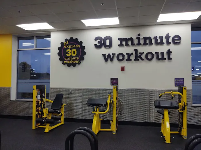 Planet Fitness Picture 8