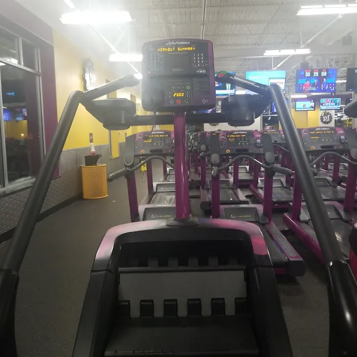 Planet Fitness Picture 9
