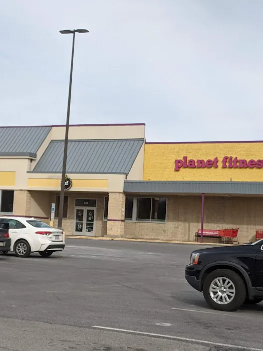 Planet Fitness Picture 5