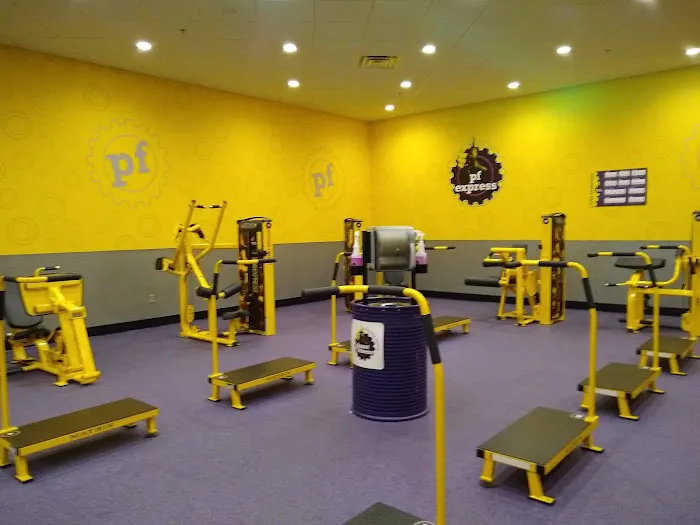 Planet Fitness Picture 9