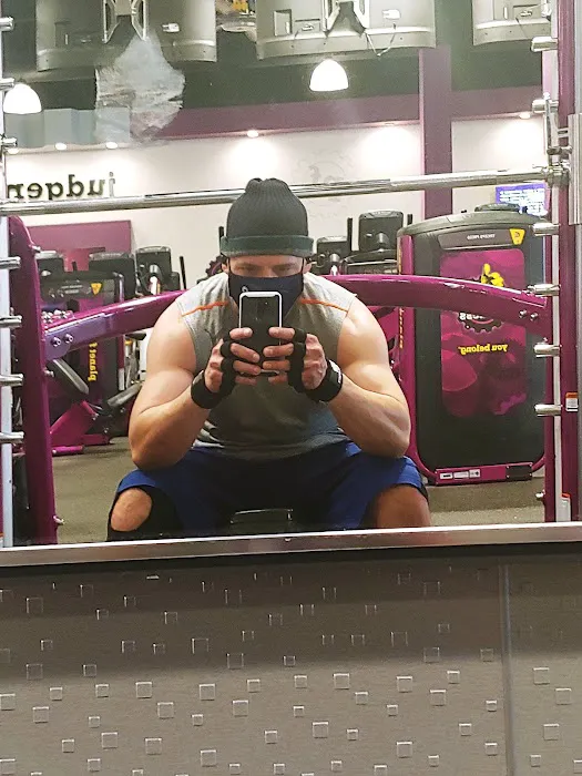Planet Fitness Picture 9