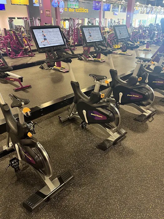 Planet Fitness Picture 5