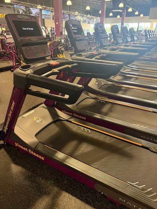 Planet Fitness Picture 3