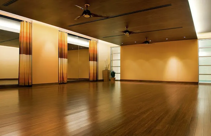 Equinox Bethesda Picture 8