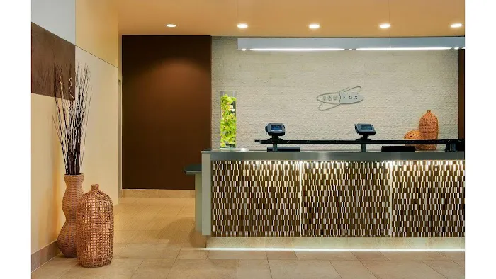 Equinox Bethesda Picture 2