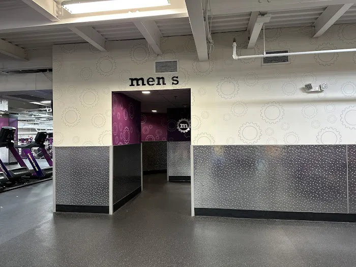 Planet Fitness Picture 4
