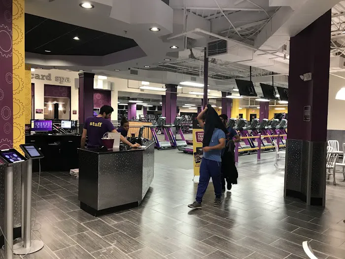 Planet Fitness Picture 10