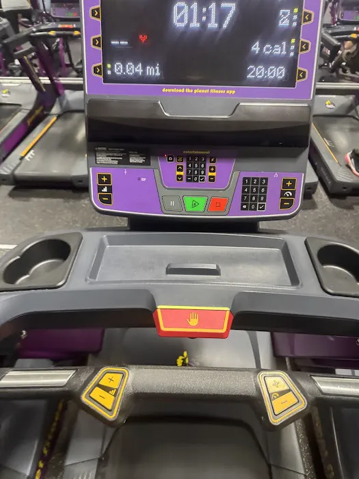 Planet Fitness Picture 8