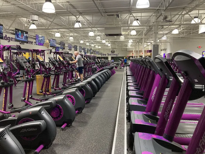 Planet Fitness Picture 9