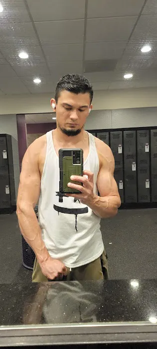Planet Fitness Picture 7